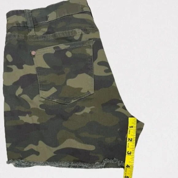 Judy Blue NEW Women's High Rise Camo Denim Jean Stretch Shorts Size L - Picture 10 of 11